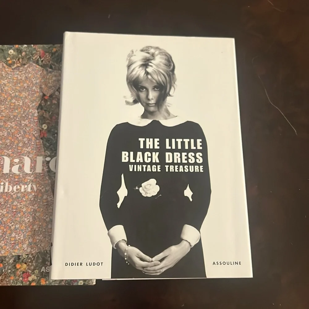 📚ASSOULINE Set of 3 Coffee Table Books Little Black Dress Cacharel Vueve